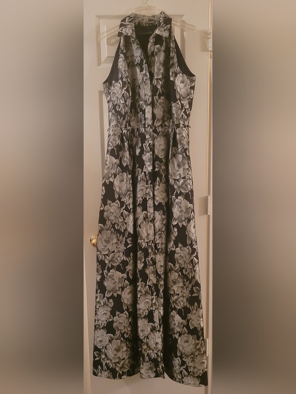 Carmen Marc Valvo Black and Silver Floral Button-Down Gown